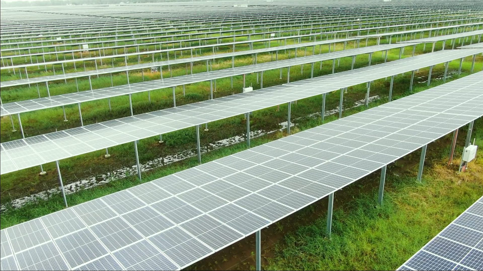 Hot-dip galvanized carbon steel ground solar mounting system